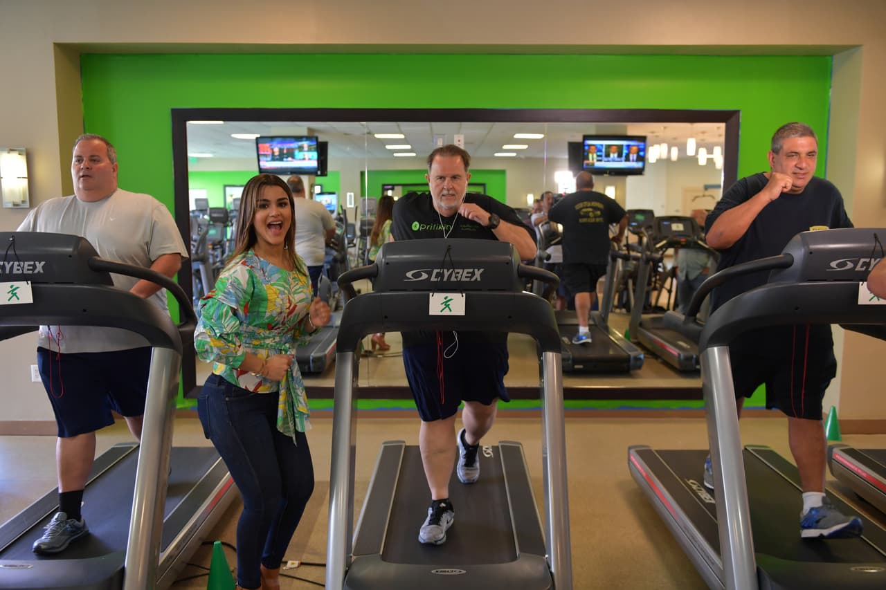 Clarissa estuvo presente en una de las sesiones de ejercicio que consiste en dos horas por la mañana.
<br>