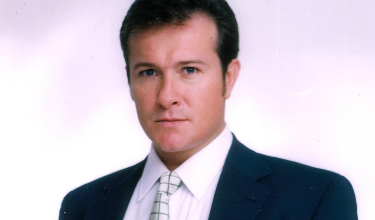 Con ella también dijo que no piensa divorciarse y que tiene un mes sin ver a la madre de sus dos hijos: Brandon y Khiabet Peniche.
<br>