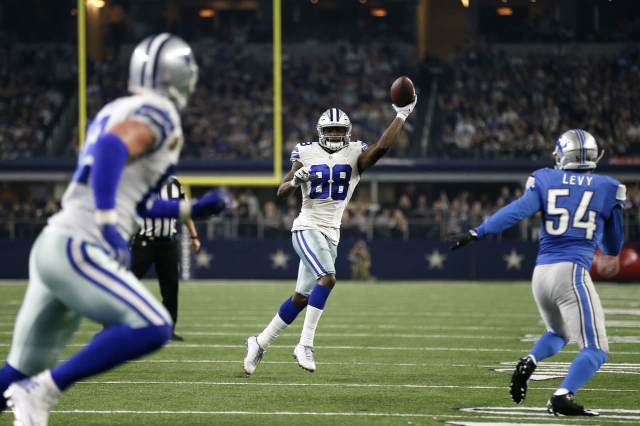 En la jugada del partido, Dez Bryant lanzó un pase de TD a Jason Witten.