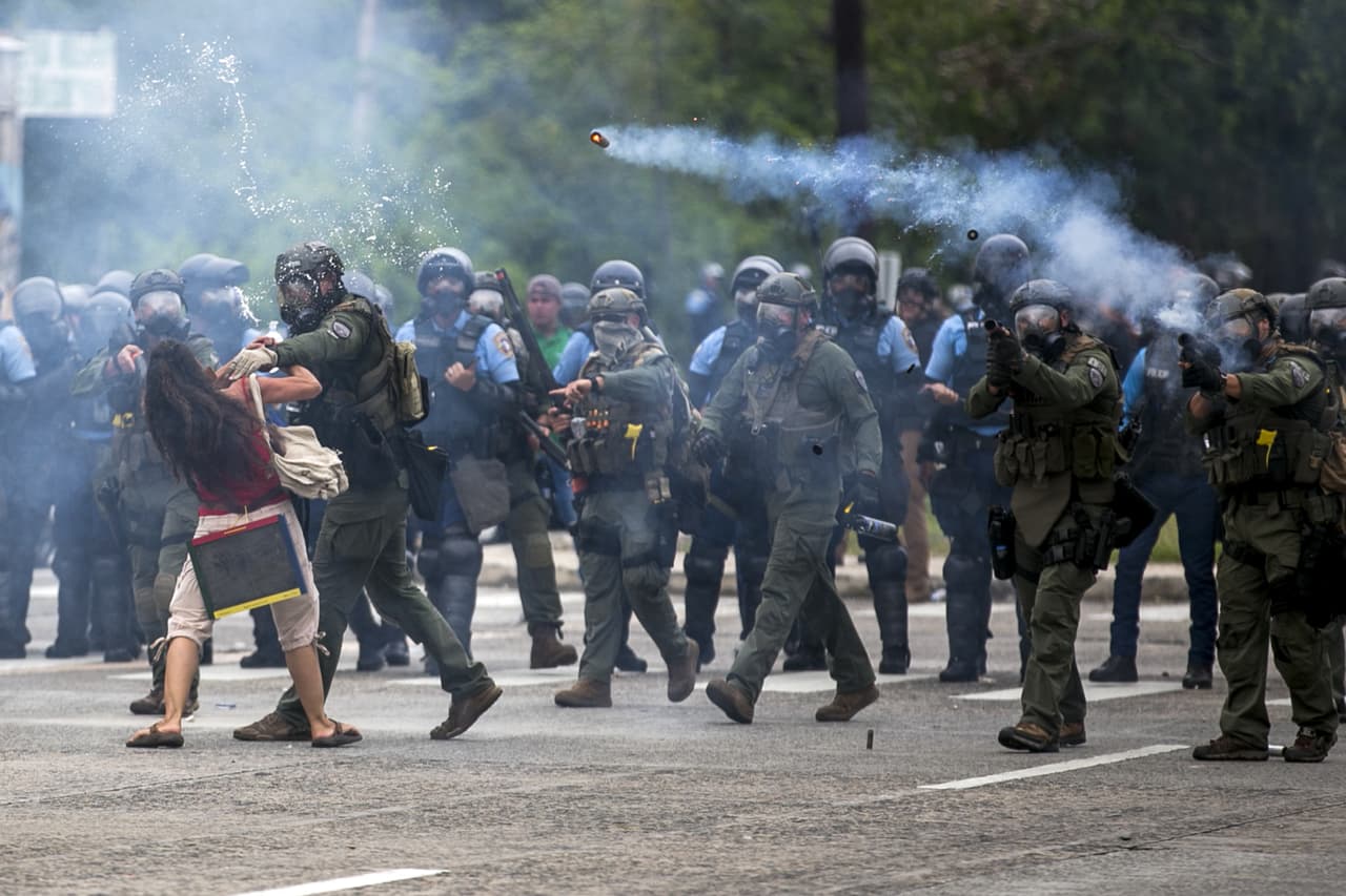 La manifestación, que fue llamada ‘Paro Nacional’, incluyó ocho marchas distintas, siete de las cuales se llevaron a cabo sin ningún incidente que lamentar.