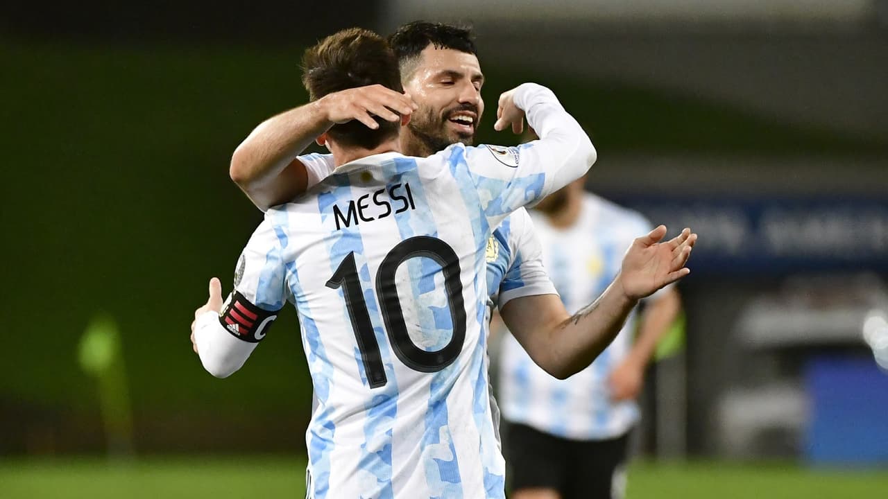 Lionel Messi y  el mundo del futbol en shock por el retiro del ‘Kun’ Agüero