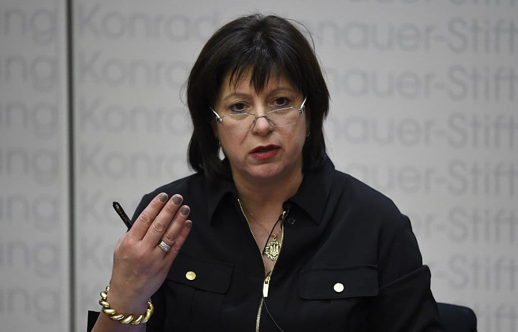 Gobernador de Puerto Rico se niega a reducir jornada laboral de empleados públicos