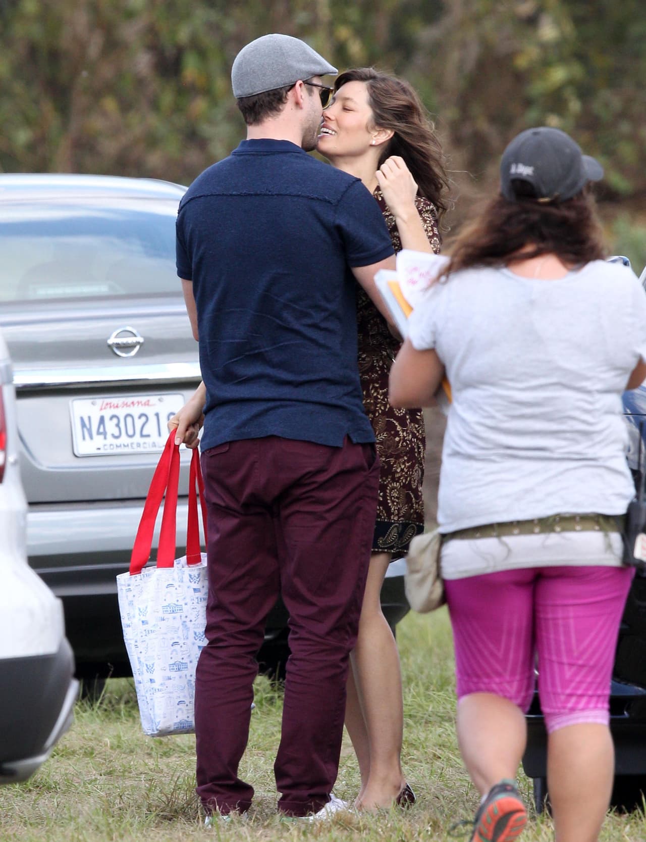 Se hablaron con amor largo rato en el estacionamiento.
