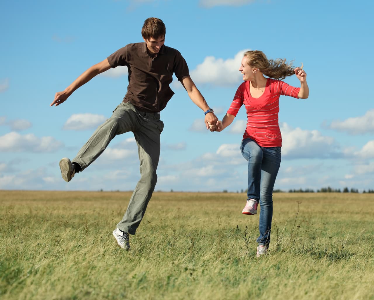 <b>Capricornio</b>
<br>
<b>Tu amor difícil pero no imposible totalmente suele ser Sagitario.</b>
<br>En esta combinación vemos un problema: tu pareja sagitariana es demasiado libre, desenfadada, abierta para ti que eres más previsor, calculador, disciplinado y metódico.