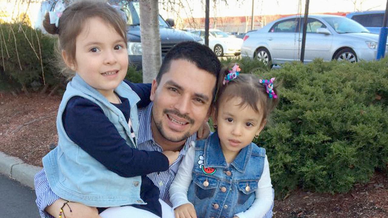 Fue a entregar una pizza en una base del Ejército, los militares llamaron a ICE y ahora será deportado