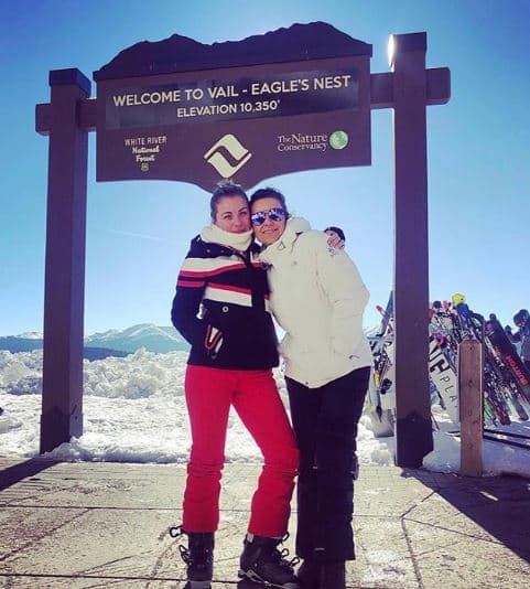 Sus seguidores también quisieron saber acerca del actual estado de salud de su hermana Dominika, quien sufrió un accidente durante su visita en Vail, Colorado, en días pasados.