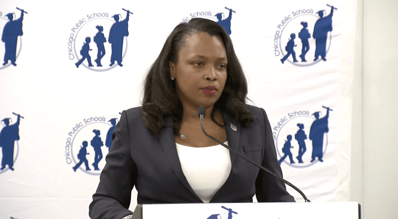 La mitad de los maestros de CPS de Chicago que se esperaba que regresaran a las escuelas el lunes no se presentaron