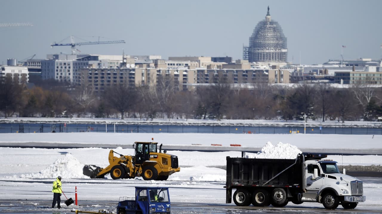 DC despliega al Equipo de Nieve ante alerta de tormenta de invierno