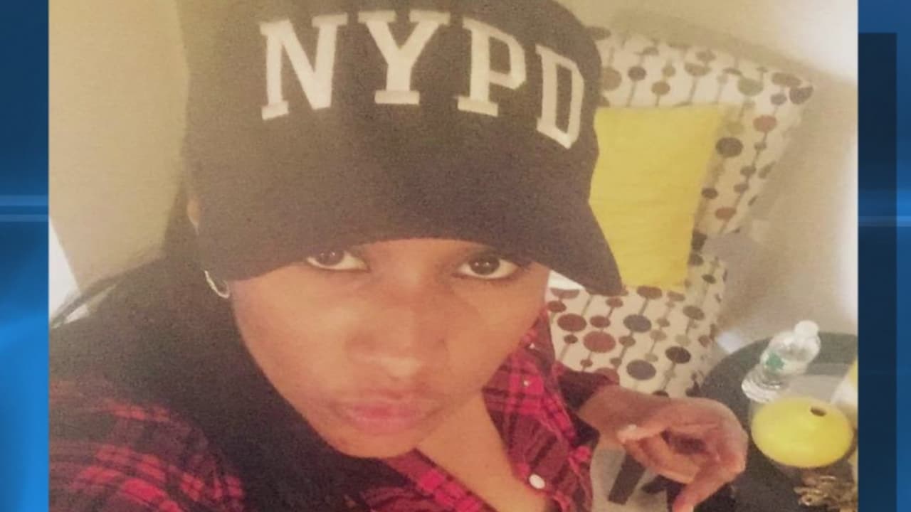 Mujer policía de Nueva York fue arrestada y acusada de traficar heroína junto con su novio