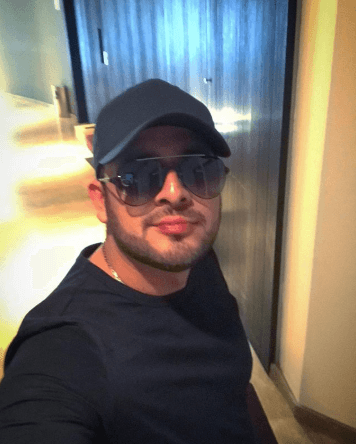 Según el sitio Bandamax, cuando el proyecto de la bioserie se concrete, a 'El Gallo' Elizalde le gustaría actuar interpretando algún personaje de la historia, aunque por ahora no está en sus prioridades.