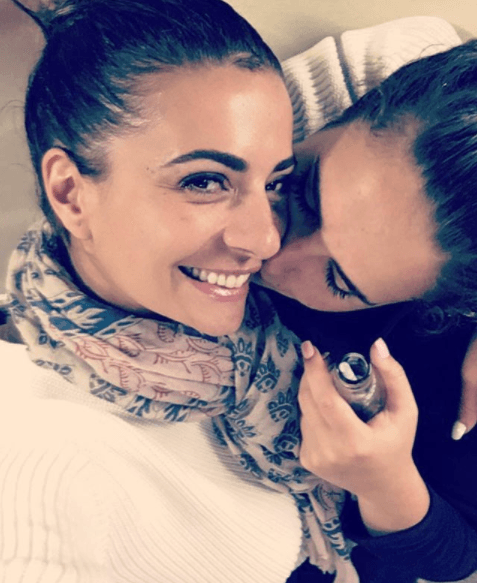 En 2006 y con tan sólo 16 años de edad, a Valentina le fue detectada una anomalía en el seno, lo que podría ser un tumor, así como la posibilidad de contraer cáncer de mama. Ante esta situación, Valentina debió ser intervenida quirúrgicamente de emergencia.