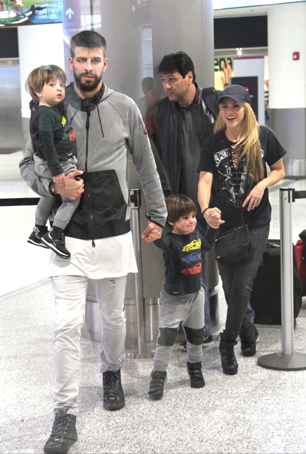 Mientras que la cantante tiene una fortuna de 220 millones de dólares, el futbolista logró una fortuna de 130 millones de euros en el 2017, lo equivalente a 160 millones de dólares.