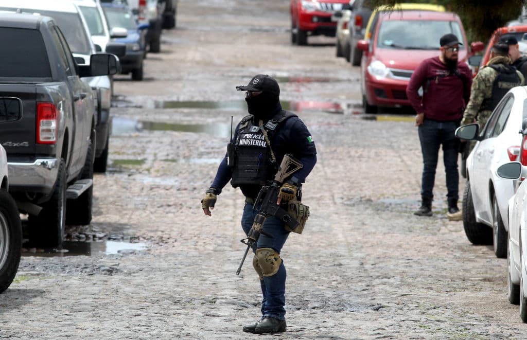 Lagos de Moreno: Gobernador de Jalisco asegura que cuerpos hallados en una finca no pertenecen a ninguno de los cinco jóvenes desaparecidos