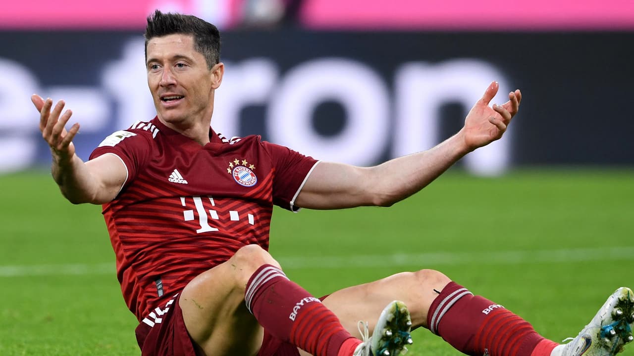 Bayern descarta venta de Lewandowski: "Tiene contrato hasta 2023"