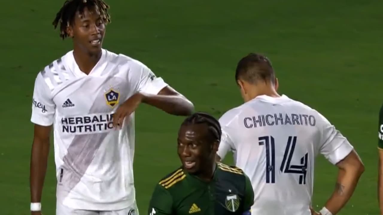 Chicharito perdona al Timbers tras gran jugada colectiva