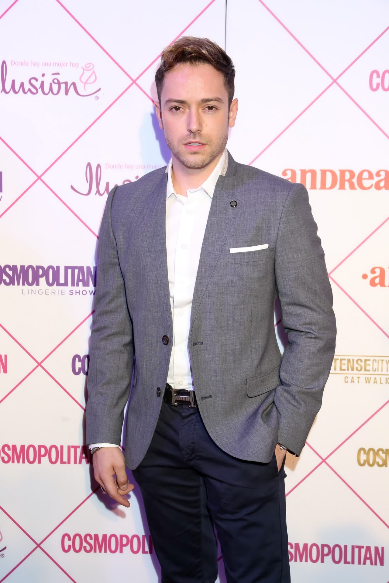 En cuanto a la galantería y caballerosidad, Pee Wee se dijo fiel a ello y aseguró ser de los que gusta tener detalles.
<br>