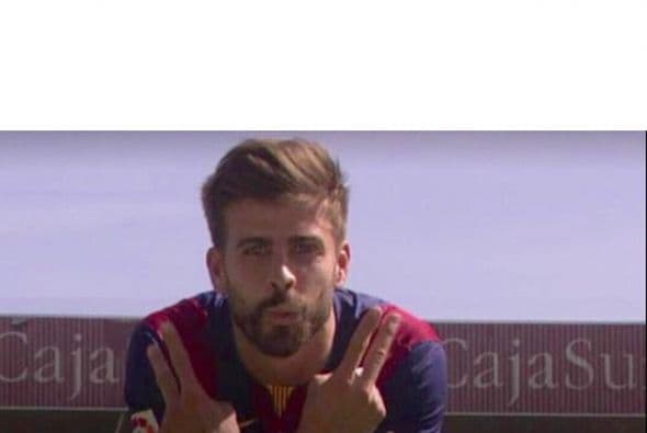 También le mandó besito a su mujer.