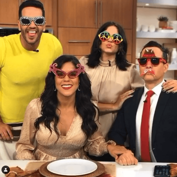 Carlos Calderón se caracteriza por su buen humor, el cual contagia a los demás integrantes de show, quienes a veces pueden ser sus víctimas o cómplices de sus travesuras.