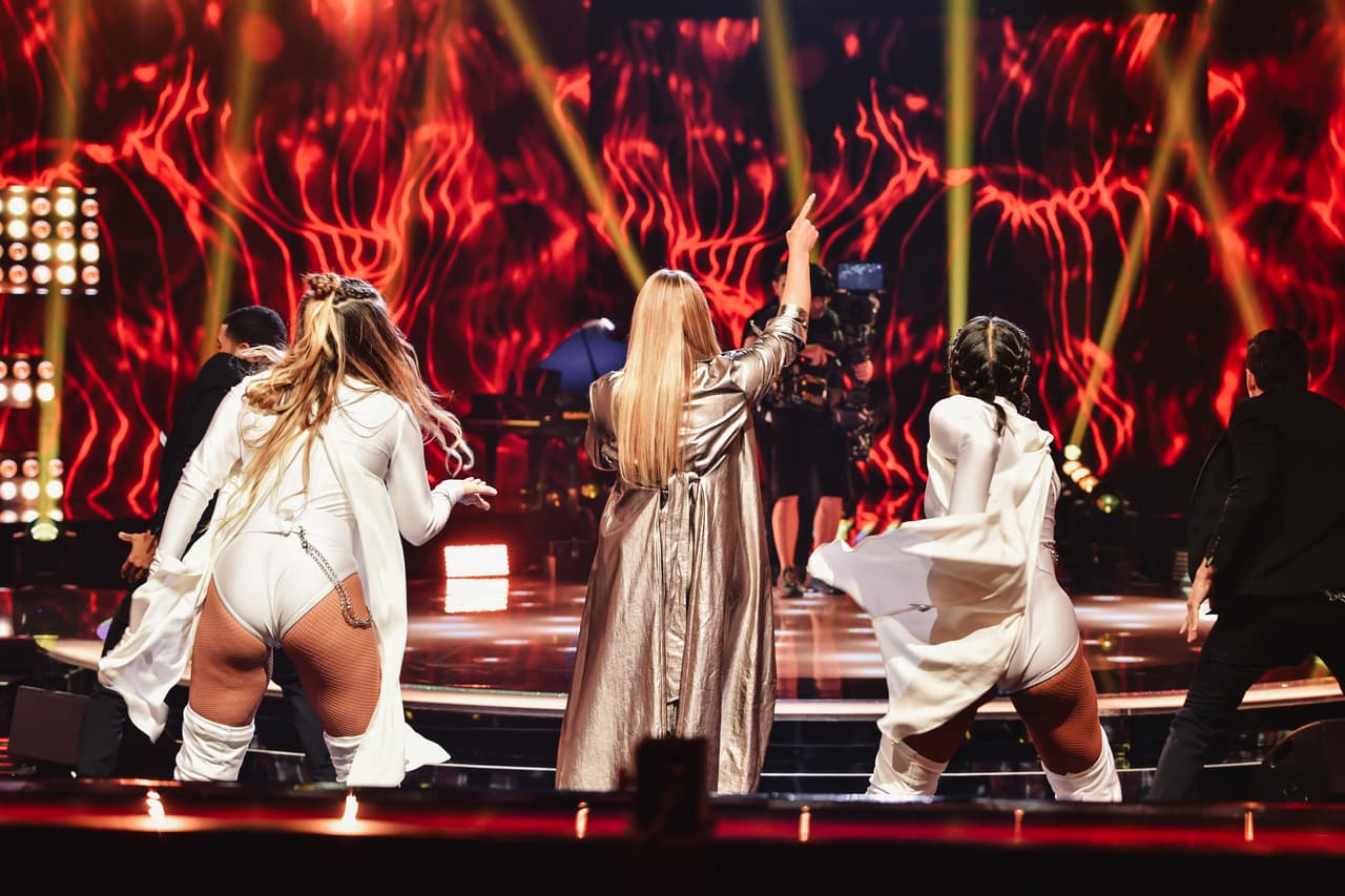 En noviembre de 2017, La Gran Fiesta le dio el Grammy Latino al cubano Osmany Espinosa; ella ganó el premio en la categoría Mejor Álbum Tropical Fusión por su álbum 
<i>Olga Tañón y punto</i>.