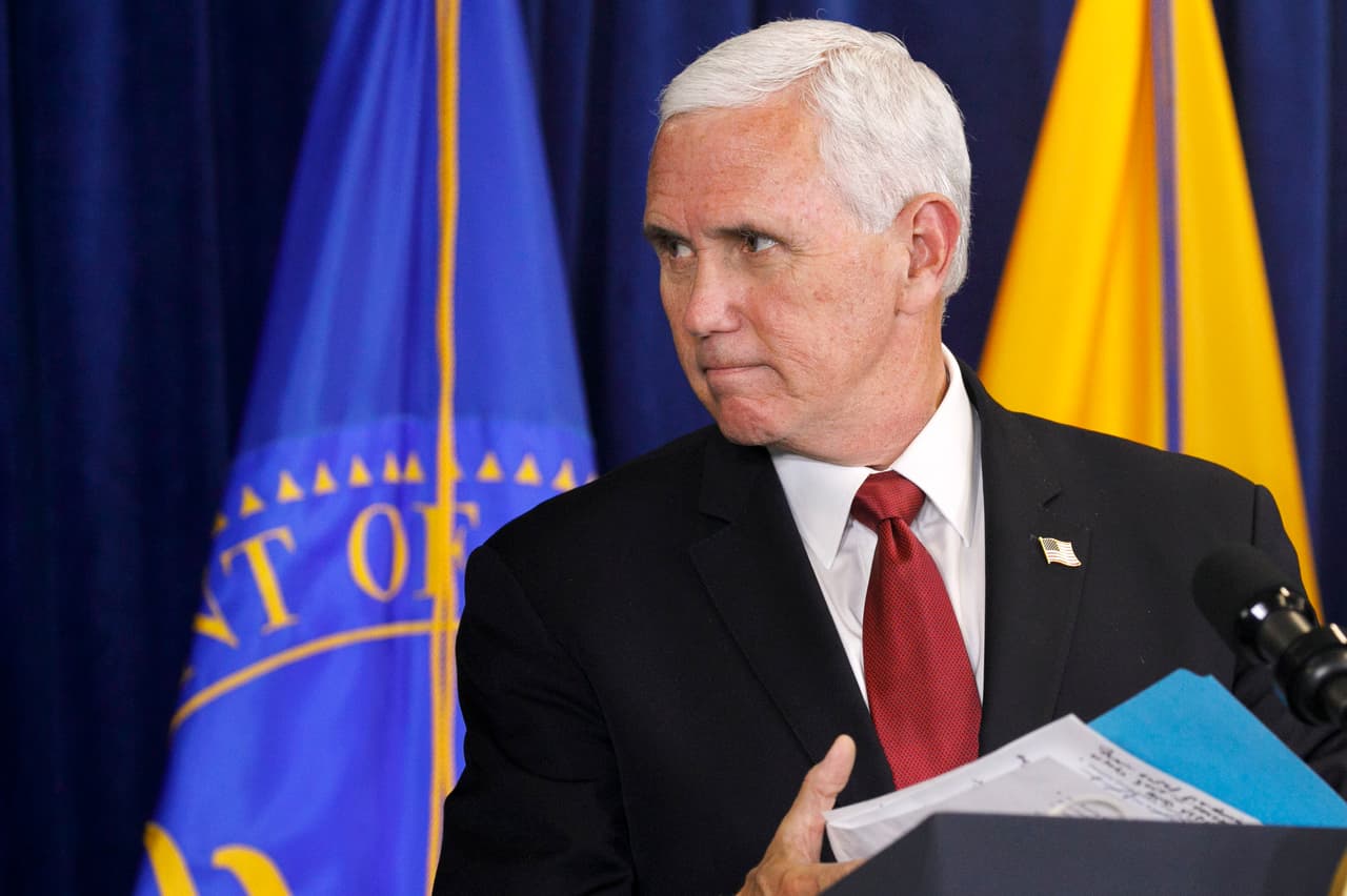 Mike Pence hace un llamado a los jóvenes a usar mascarillas faciales durante celebraciones del 4 de julio en Florida 