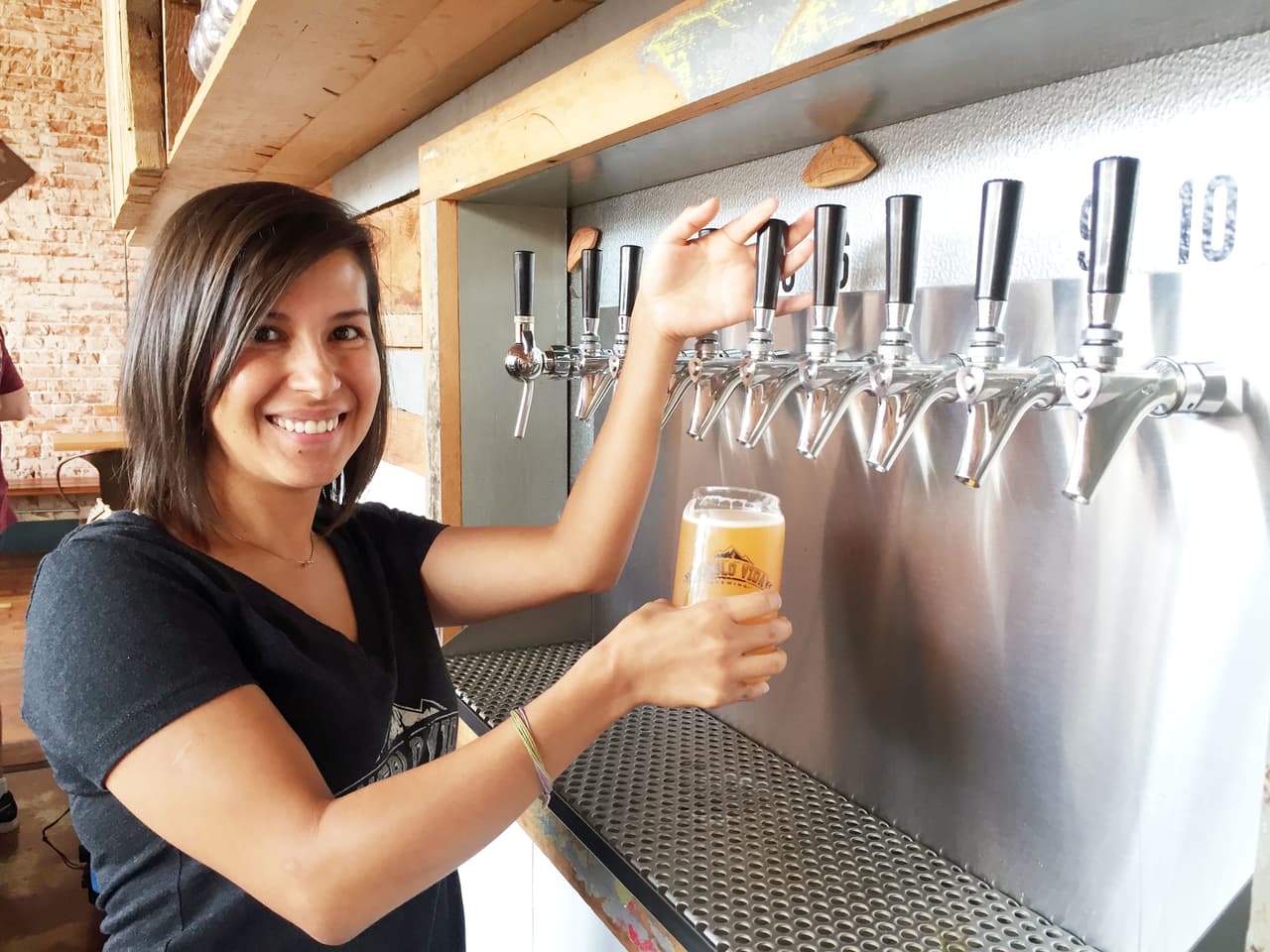 La cerveza Pueblo Vida solo se distribuye en barriles.
