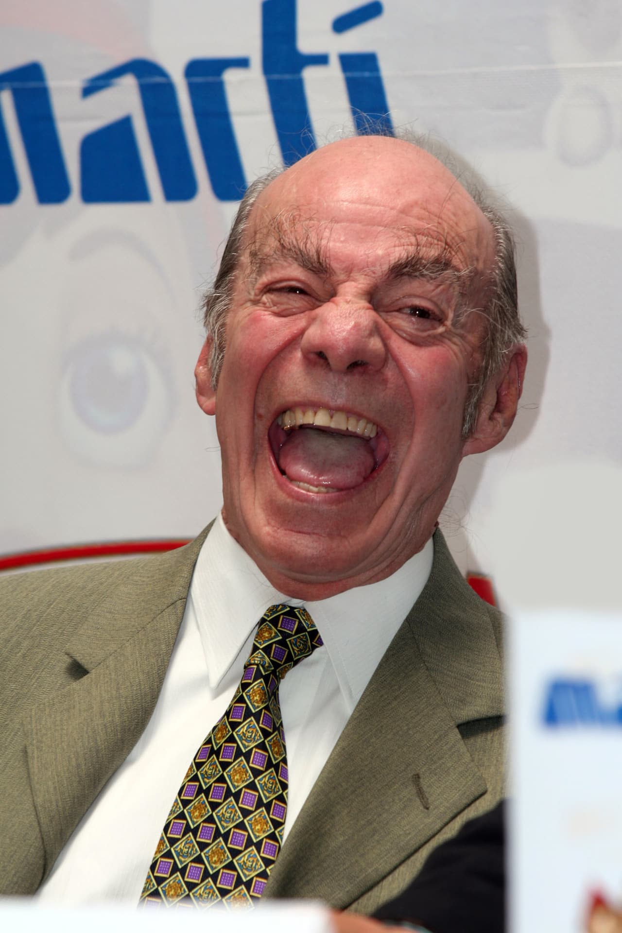 Después de los estudios, los médicos le informaron que "el granito" era un melanoma. El tumor que tenía en la cabeza le fue extirpado y la operación fue exitosa. Sin embargo, en 2018 volvieron a intervenirlo quirúrgicamente porque apareció uno nuevo en el cerebro.