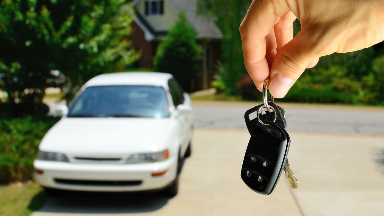 Un carro usado que costaba $19,000 hace dos años, ahora cuesta $28,000 en Texas, según reporte 