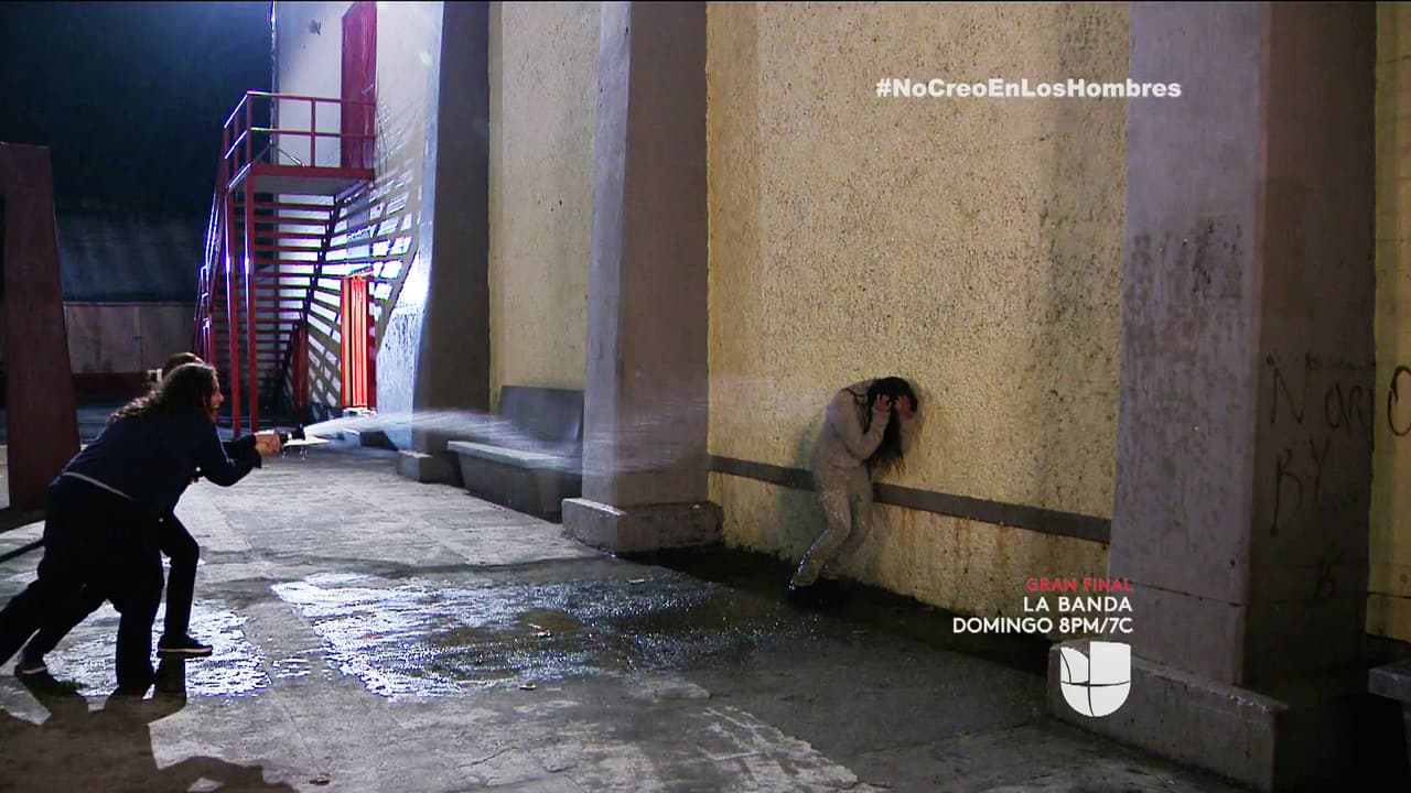 Por su culpa las reas te dieron un cruel castigo.