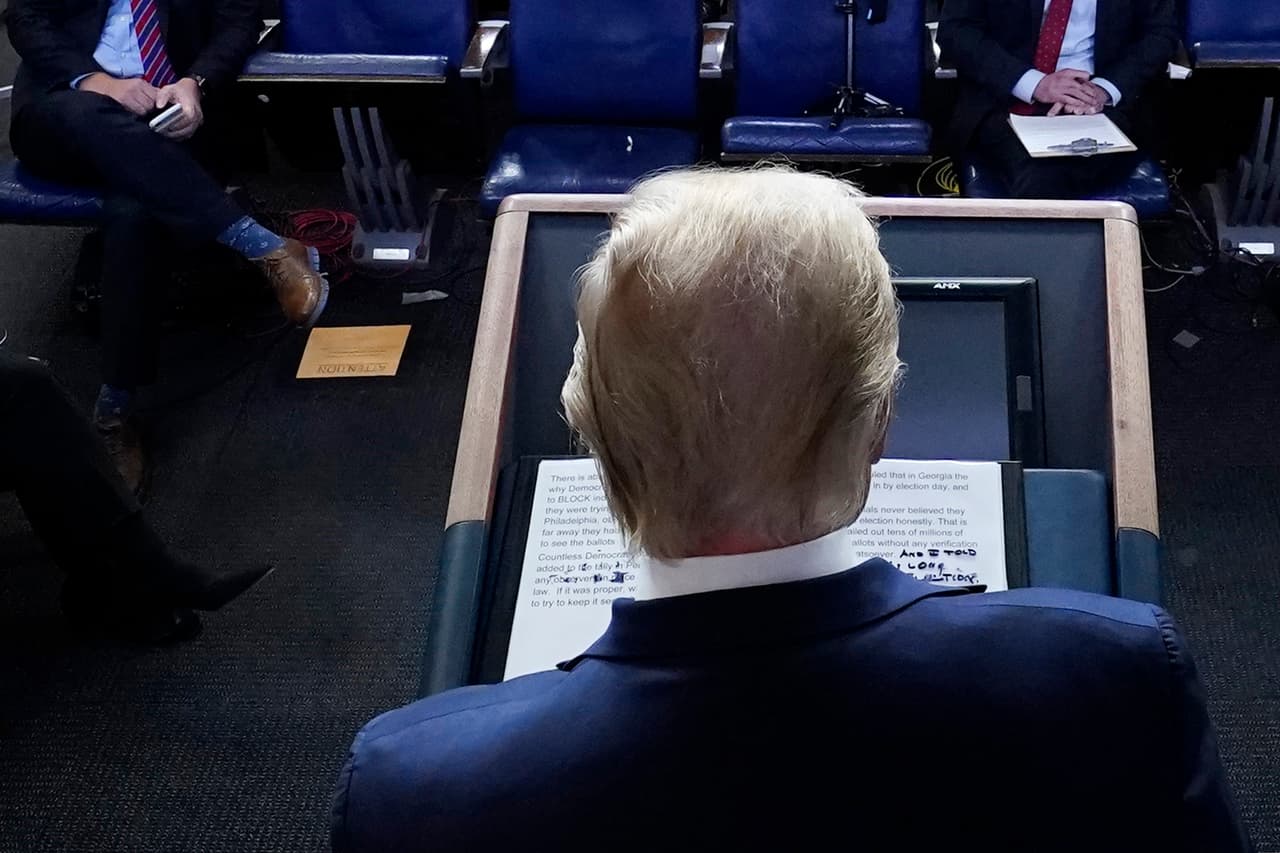 "Donald Trump ha mentido tantas veces -más de 20 mil desde que llegó a la presidencia, según el conteo del Washington Post- que cuando más necesitaba que la gente le creyera pocos lo hicieron".
<br>