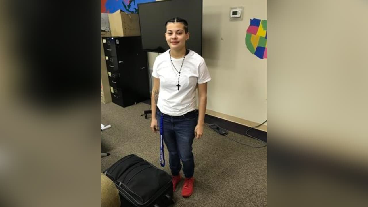 Buscan a adolescente hispana reportada como desaparecida 