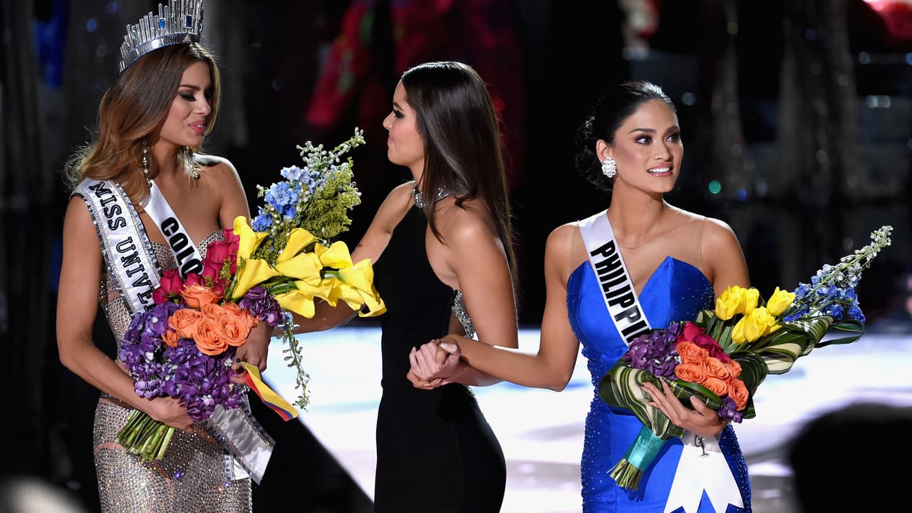 Presentador de Miss Universo corona a Colombia por error y luego se retracta