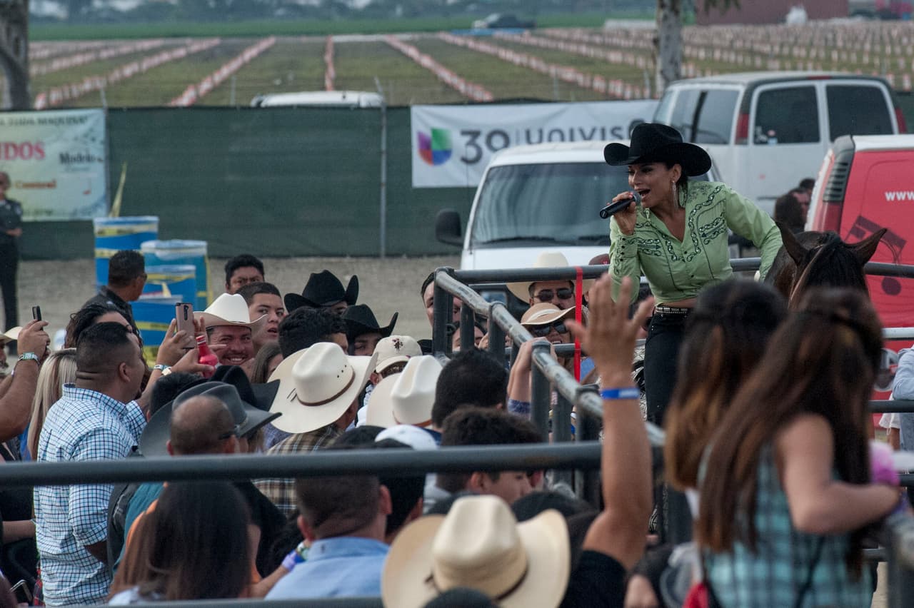 7 escenarios y mas de 50 artistas en 3 dias fueron los ingredientes para PuebloFest el 17 al 19 de marzo donde llegaron personas para disfrutar de todo el estado de California.