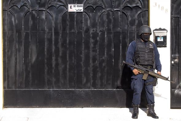 Esos delitos "siguen aumentando" en México donde "la madre de todo el problema delincuencial es la corrupción política al más alto nivel", añadió.