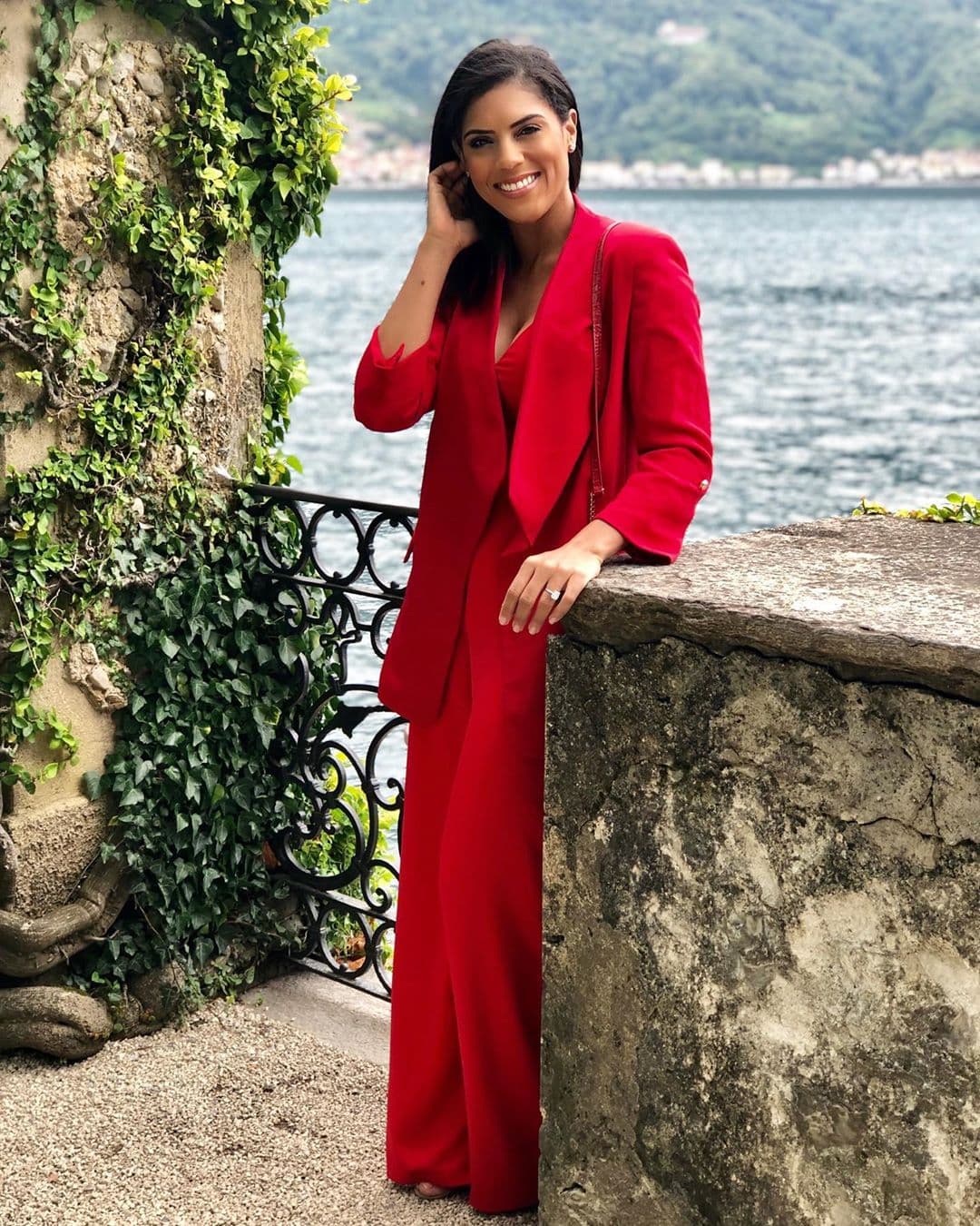 Recientemente, Francisca recordó estos viajes y compartió con sus seguidores esta imagen: "Aquí ando viajando a través de las fotografías en mi teléfono".