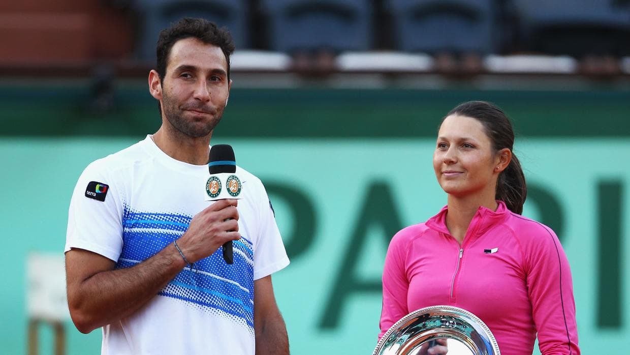 Federer, Nadal y Djokovic firman yeso de hija de Santi González