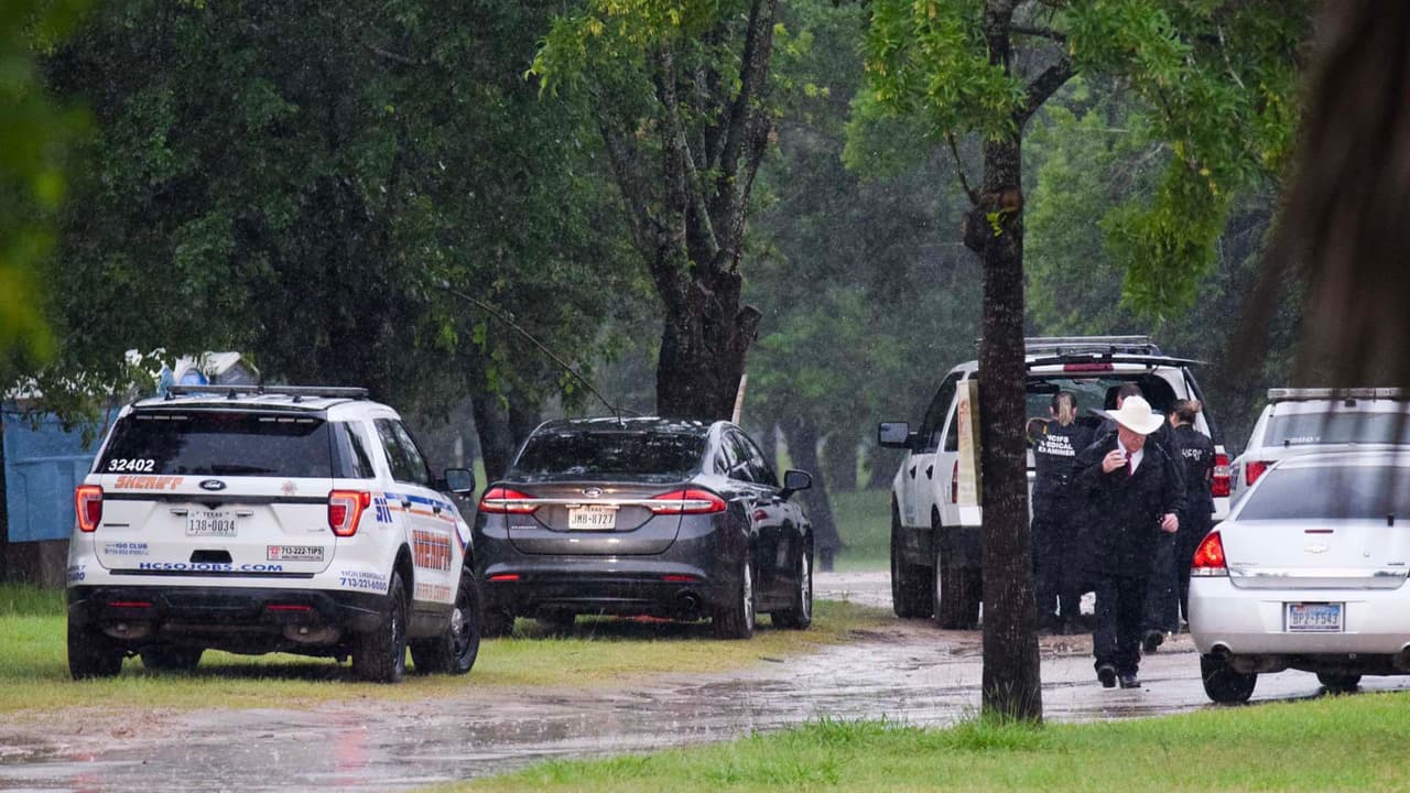 Si alguien tiene información sobre la identidad de la madre de este bebé, puede llamar al 713-274-9100.