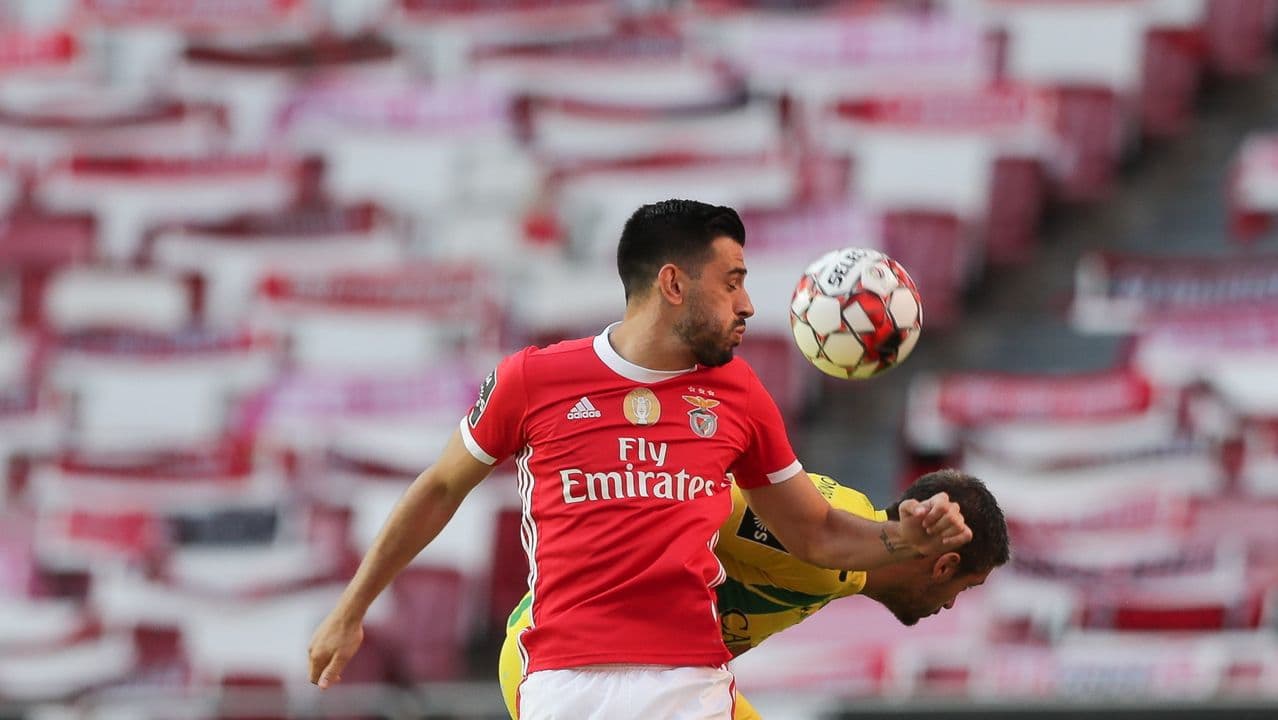 Jugadores del Benfica denuncian pintadas con insultos en sus casas