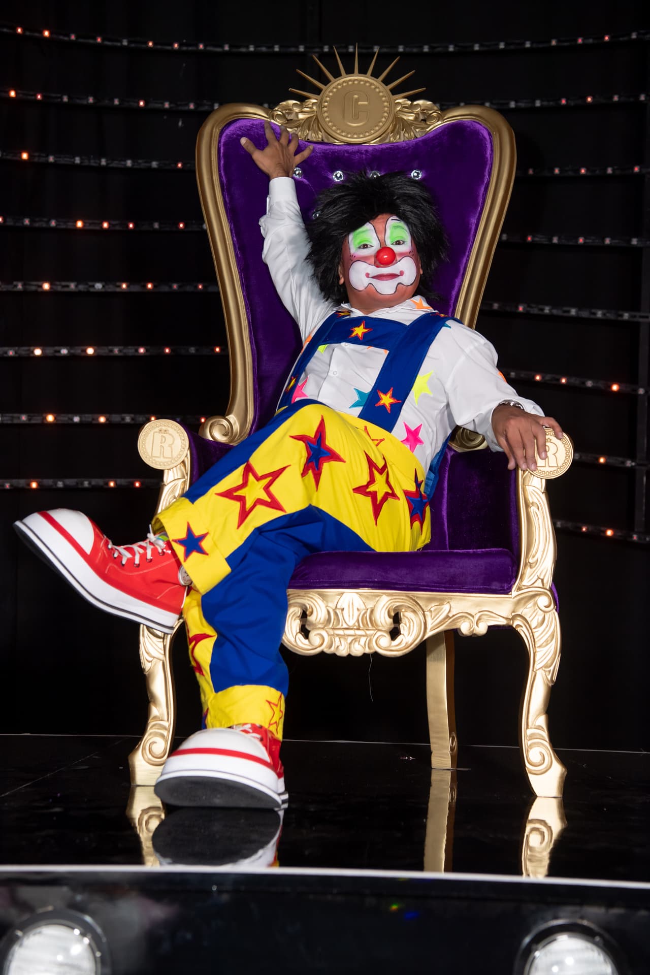 En la primera gala el personaje de Chuponcito llegó gracias al imitador Pierre David. Su trabajo fue tan bueno que los jueces le dieron su voto y desbancó al campeón Arath de la Torre.