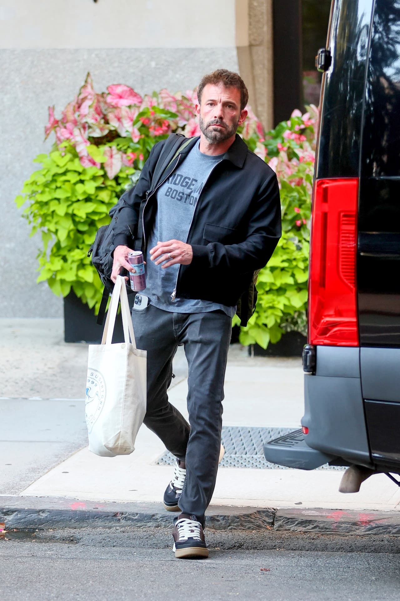 Jennifer López y Ben Affleck cumplen su primer mes de casados, algo que hace 20 años parecía casi imposible. 
<br>