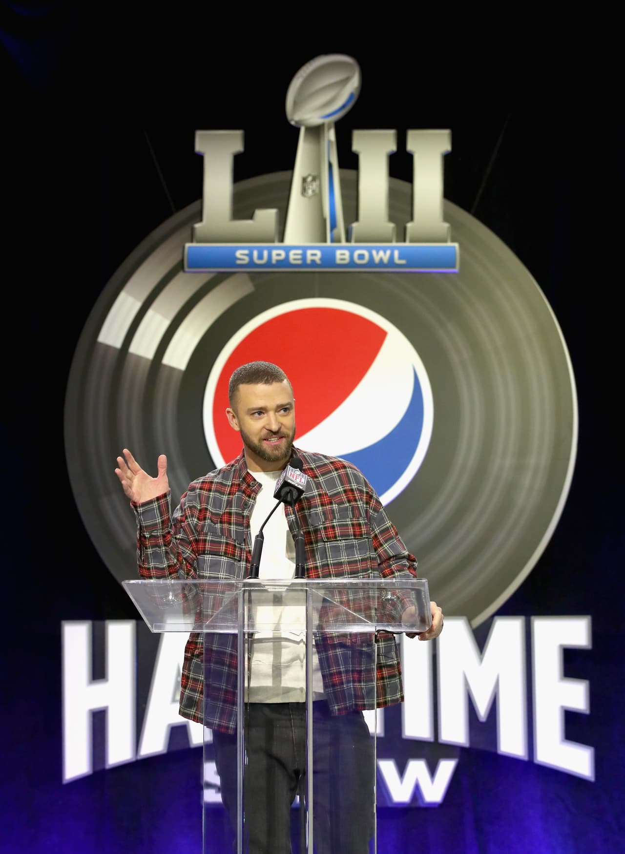 "Le envié un mensaje de texto a Tom antes del partido por el campeonato de la conferencia y dije: 'Voy al Super Bowl ¿Vas?' para que se motivara".