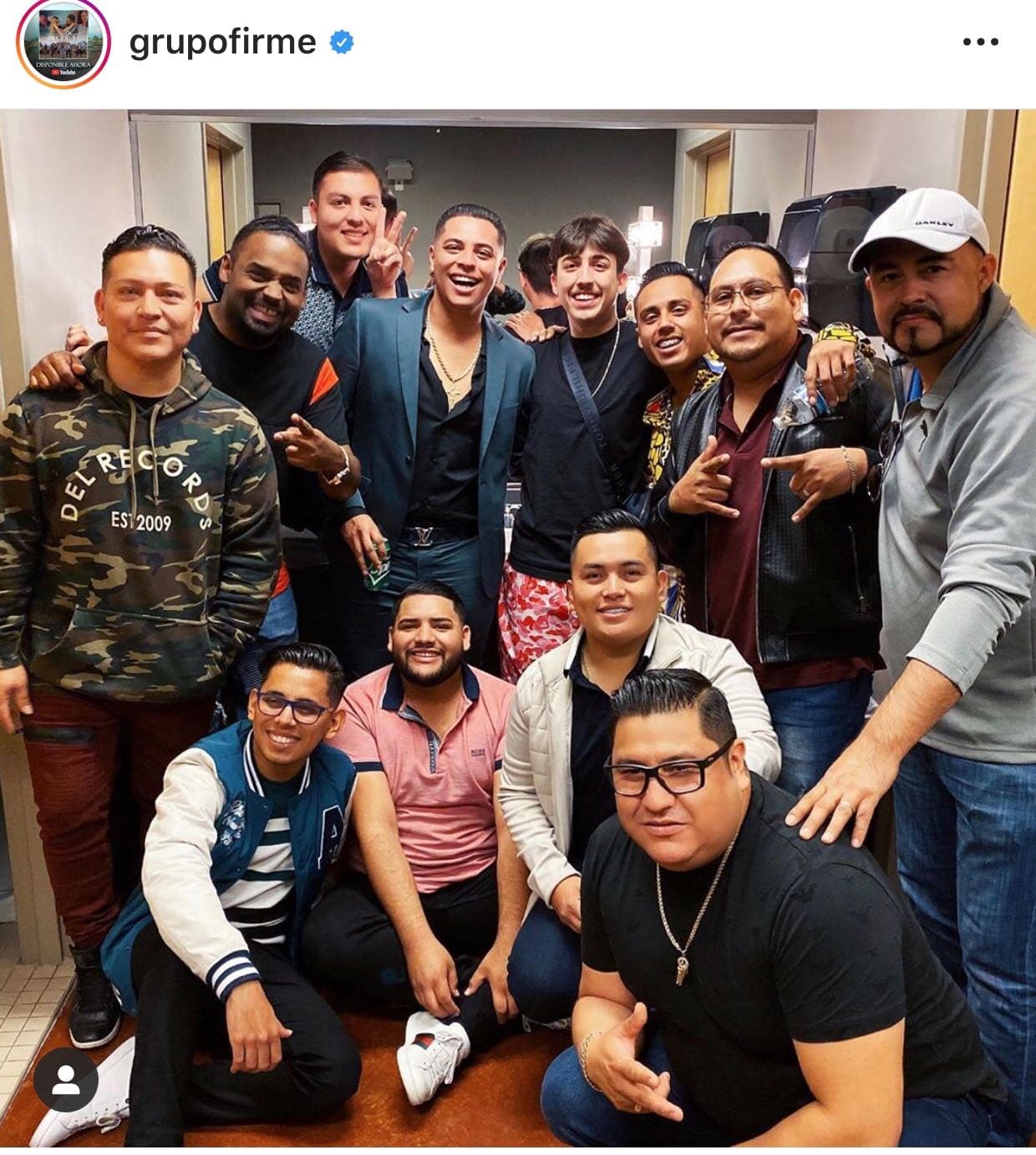 Además, el Grupo Firme, de Tijuana y conocidos por el tema 
<b><a href="https://www.youtube.com/watch?v=OWgmT7RzUmY">'Perdóname'</a></b>, ganaron al llevarse el premio 
<b><a href="https://www.instagram.com/p/B4mQPptH_S9/">Grupo norteño del año</a>.</b>