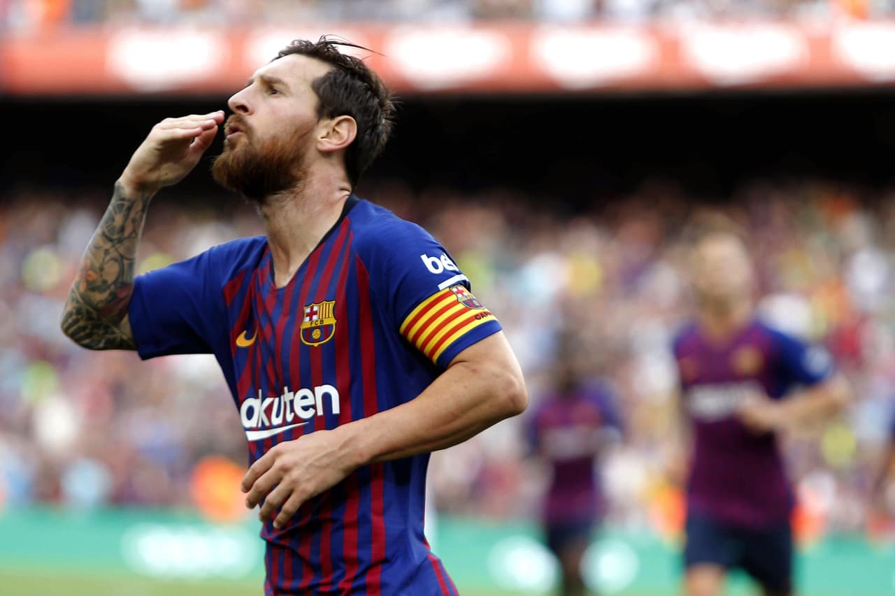 Barcelona dio todo un concierto de goles en el 8-2 contra Huesca en el Camp Nou, donde a pesar de la derrota en la Jornada 3 de la Liga de España, el colombiano Juan Camilo Hernández hizo historia.