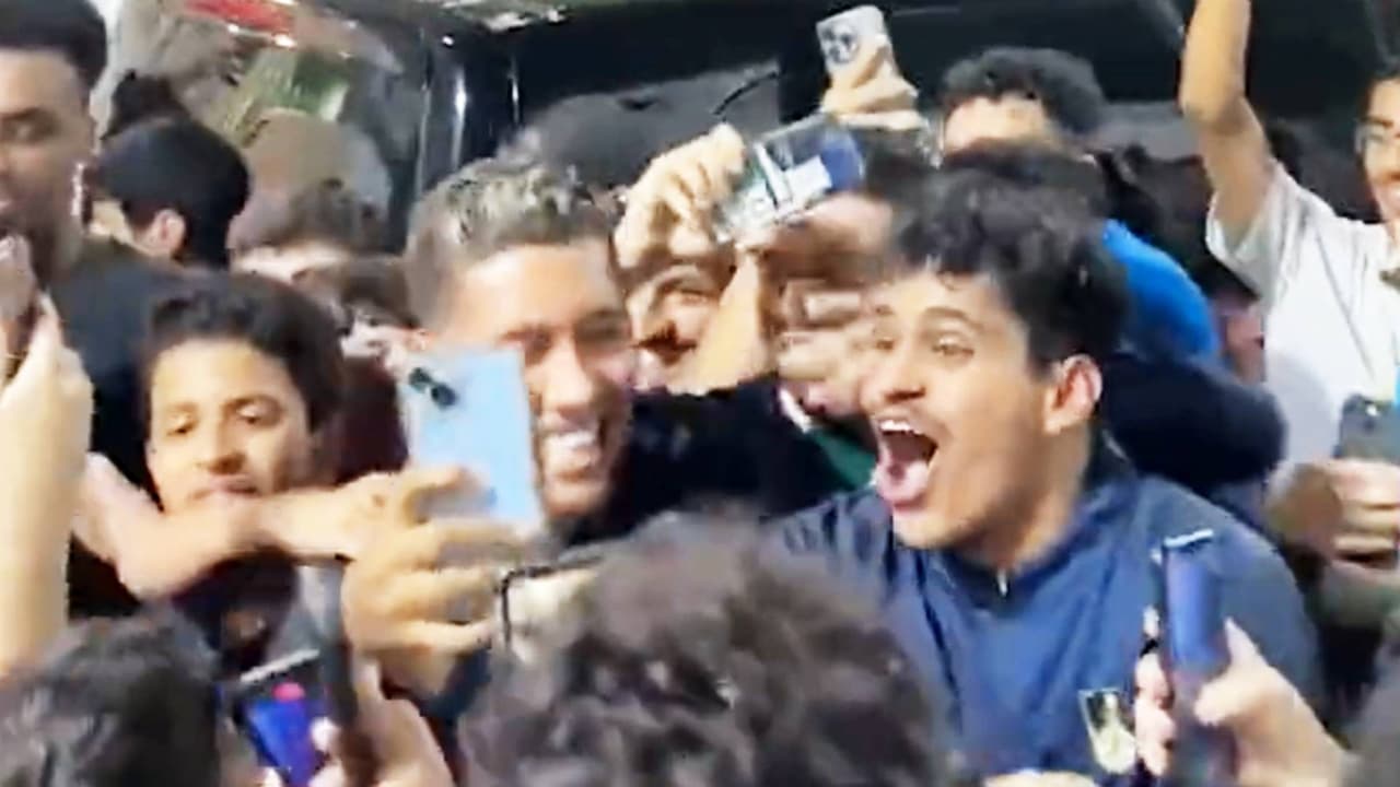 Llega encendido, Firmino debuta con hat-trick en el Al Ahli