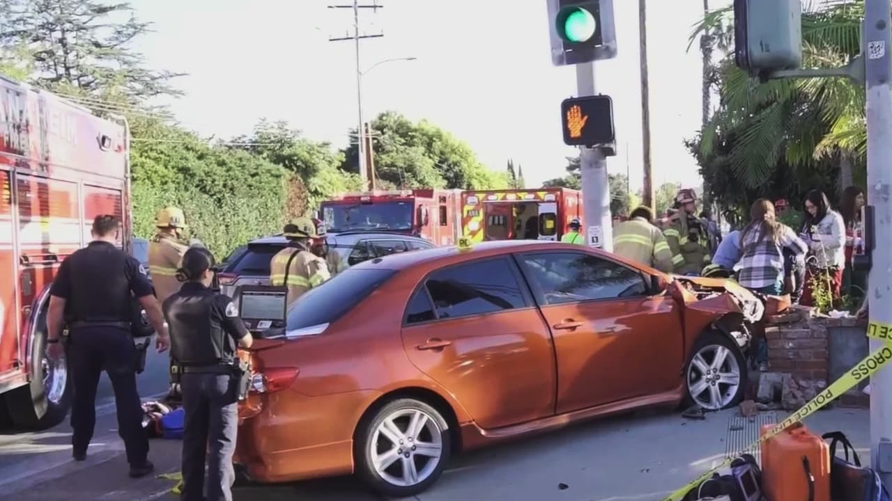Ocho estudiantes de preparatoria Anaheim atropellados: conductor arrestado por DUI