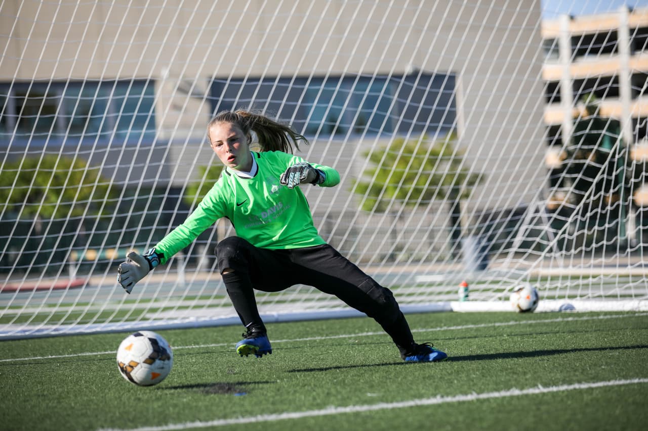 Recientemente Duink participó de “Mírame” (“Watch Me”), una plataforma de SRFC destinada a elevar a mujeres y niñas a través del deporte, incluyendo una serie de campamentos y clínicas para desarrollar jugadoras de fútbol más fuertes dentro y fuera del terreno de juego. Su sueño es ser algún día parte de la selección femenina de Estados Unidos.