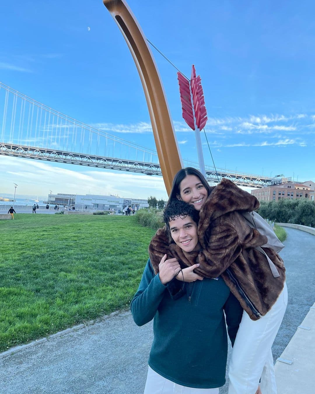 "Es una niña hermosa, buena, tiene una familia hermosa, una niña con principios, valores", opinó la 
<a href="https://www.univision.com/famosos/el-hijo-de-itati-cantoral-celebro-muy-romantico-el-cumpleanos-de-su-novia-fotos">actriz de Zaire Renata</a>.