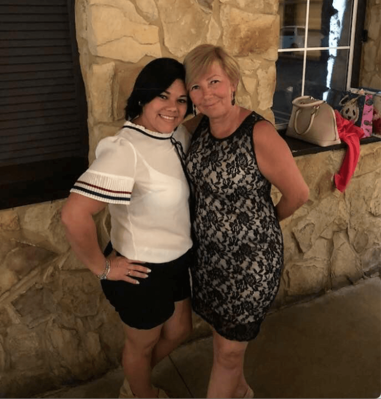 Débora Pérez presenta a Lily, “mi mamita más hermosa que Dios me pudo dar”.