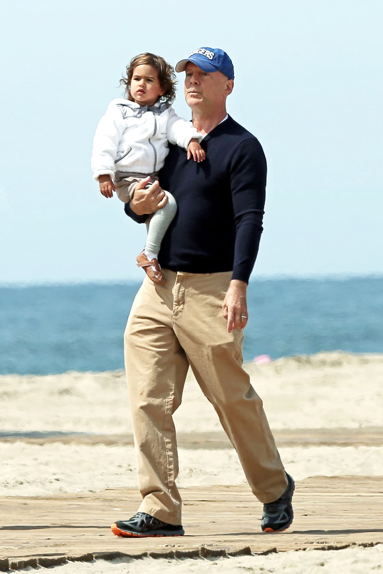 Bruce Willis en su papel de papi consentidor.