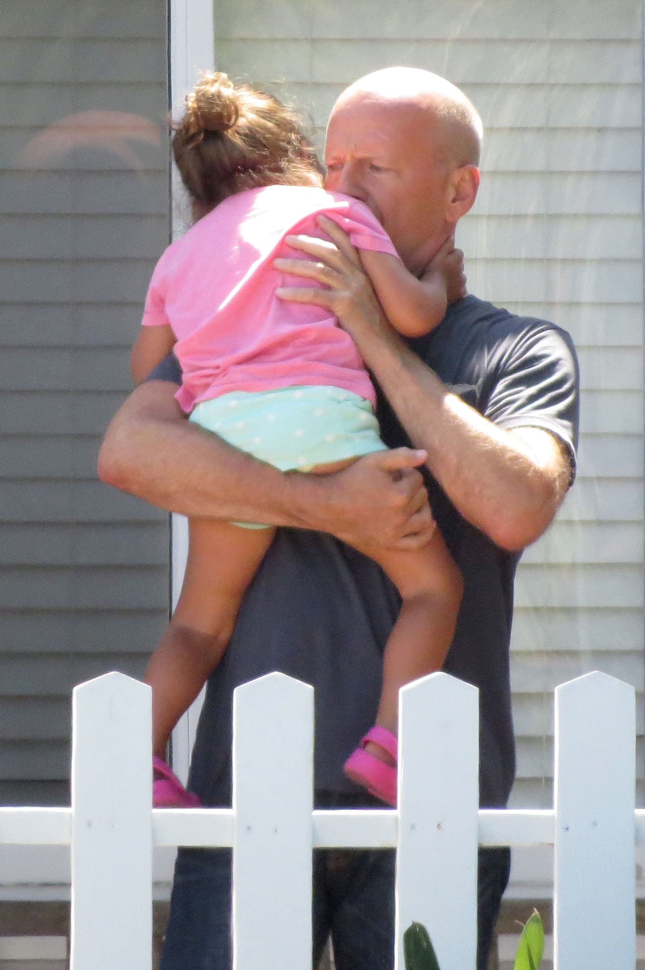 A Evelyn le dio sueño.