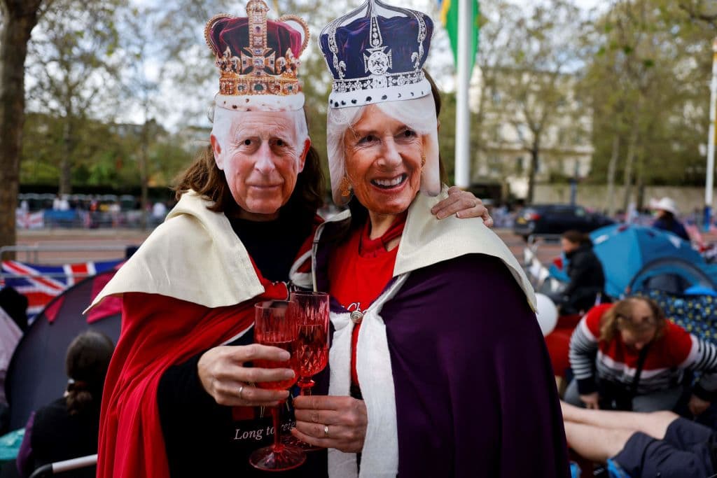 Desde hacía 70 años no ocurría una coronación en Reino Unido, por lo que 
<b>la de este sábado se ha convertido en una gran fiesta</b>, tanto para apoyar como para criticar a la monarquía.